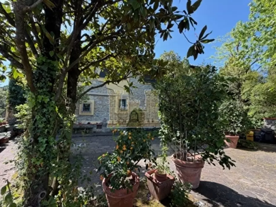 Immagine 33 di Villa in vendita  a Signa