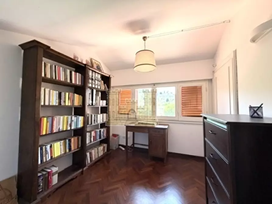 Immagine 19 di Villa in vendita  a Firenze