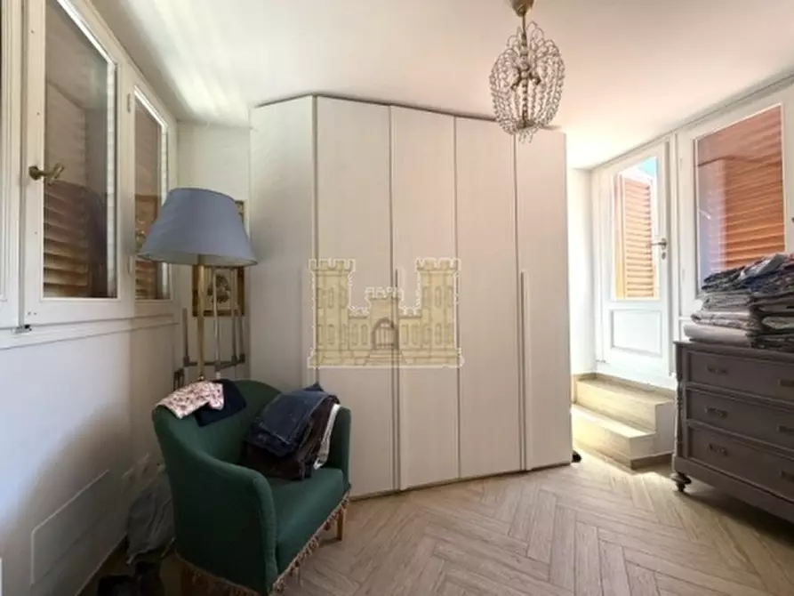Immagine 33 di Villa in vendita  a Firenze