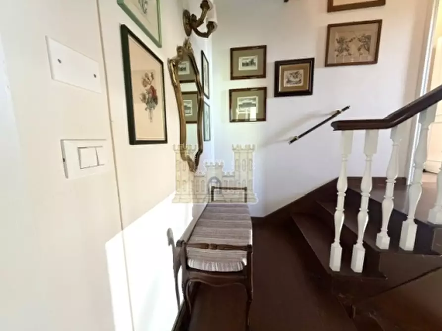 Immagine 34 di Villa in vendita  a Firenze