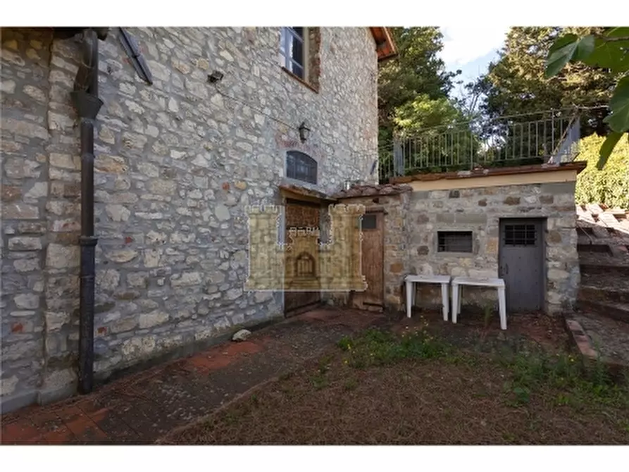 Immagine 31 di Rustico / casale in vendita  a Sesto Fiorentino