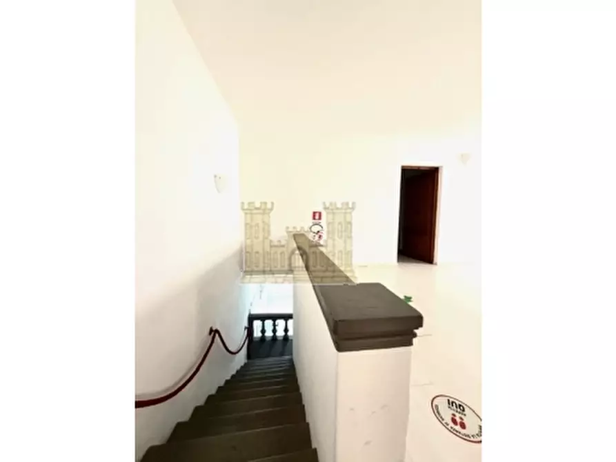 Immagine 8 di Negozio in affitto  a Firenze