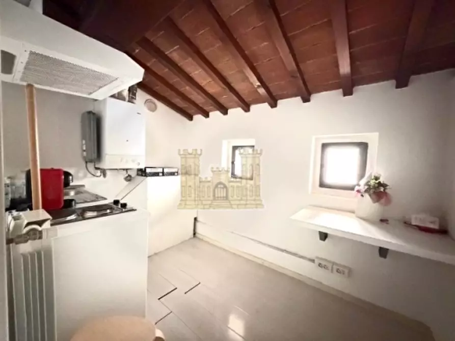 Immagine 22 di Negozio in affitto  a Firenze