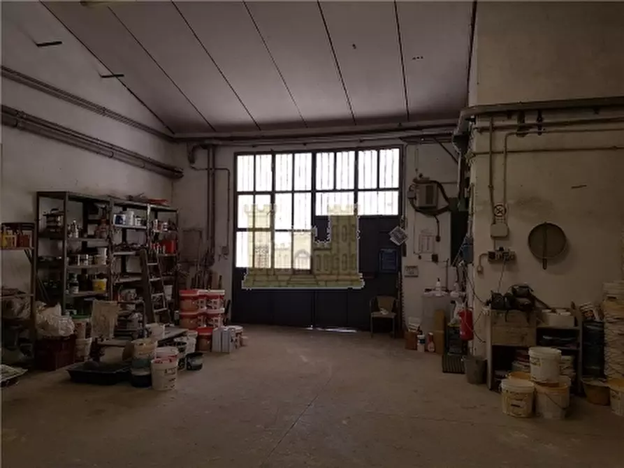 Immagine 5 di Magazzino in vendita  a San Casciano In Val Di Pesa
