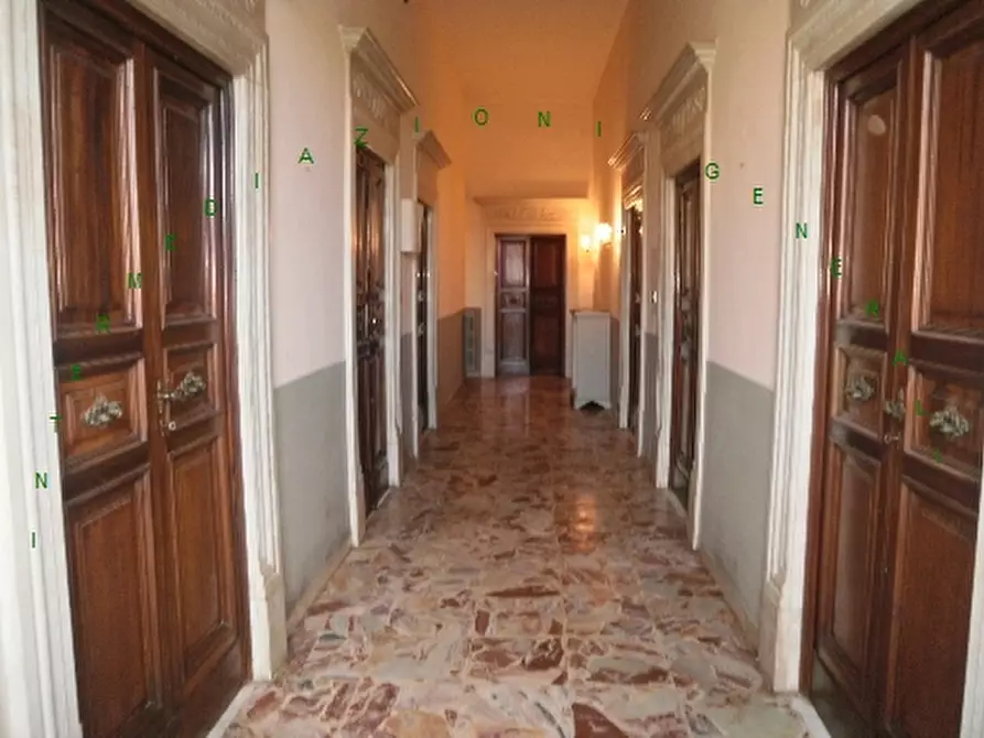 Immagine 1 di Appartamento in vendita  a Firenze