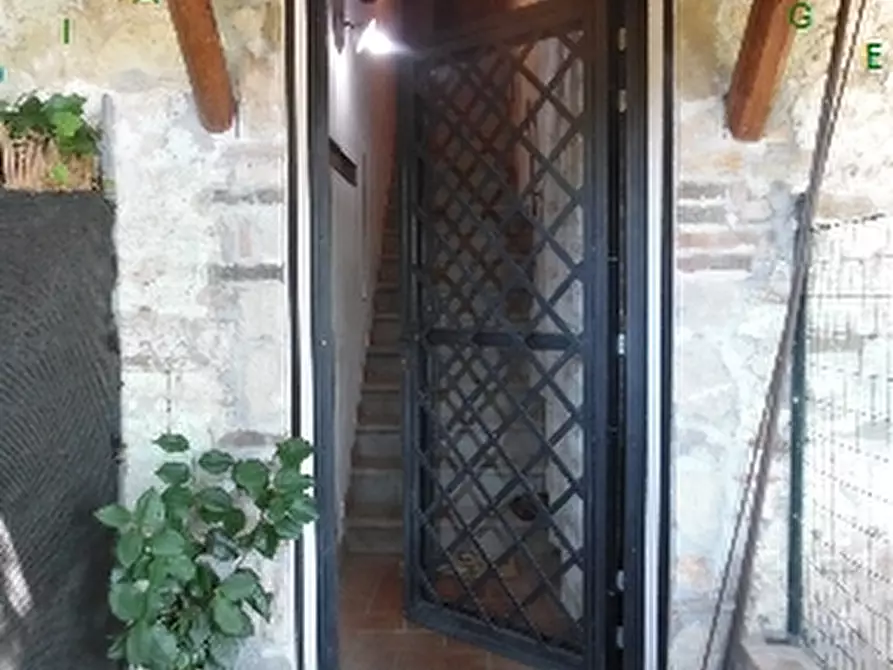 Immagine 7 di Appartamento in vendita  a Scarperia E San Piero