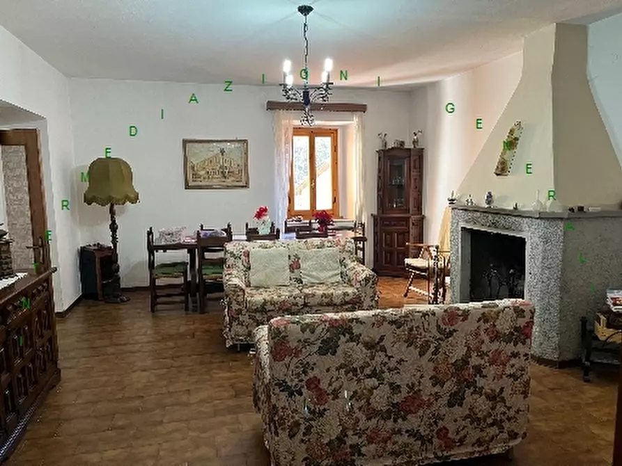 Immagine 3 di Appartamento in vendita  a Vicchio