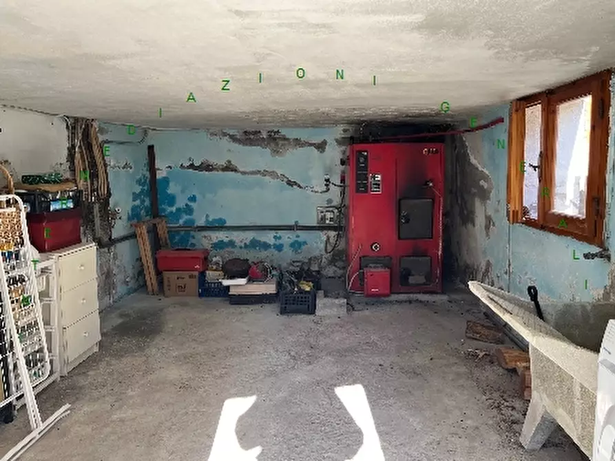 Immagine 10 di Appartamento in vendita  a Vicchio