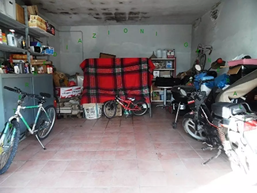 Immagine 10 di Appartamento in vendita  a Borgo San Lorenzo