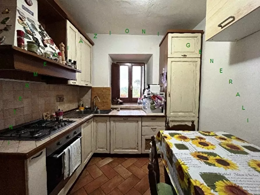 Immagine 10 di Appartamento in vendita  a Scarperia E San Piero