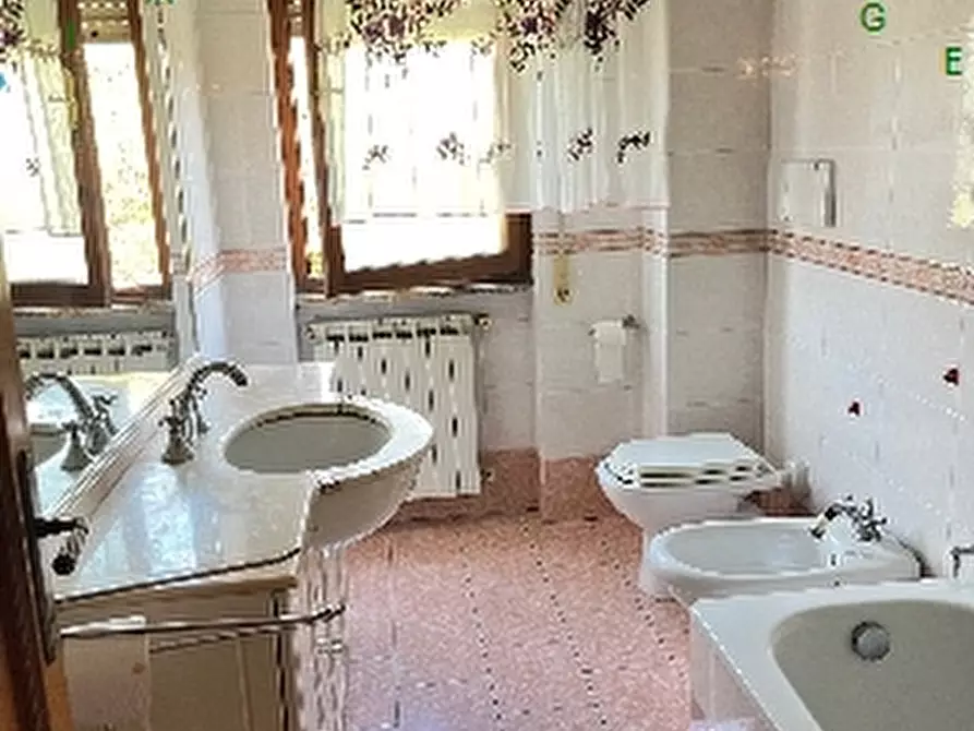 Immagine 5 di Appartamento in vendita  a Borgo San Lorenzo