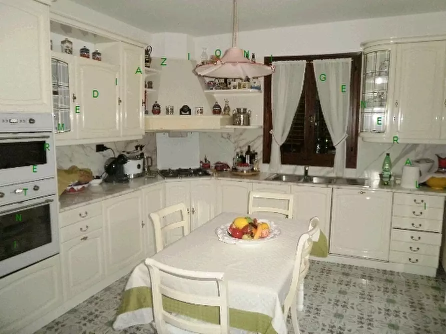 Immagine 6 di Villa in vendita  a Barberino Di Mugello