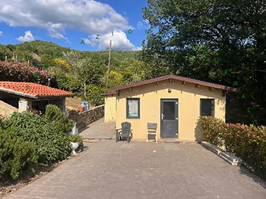Immagine 4 di Villa in vendita  a Vicchio