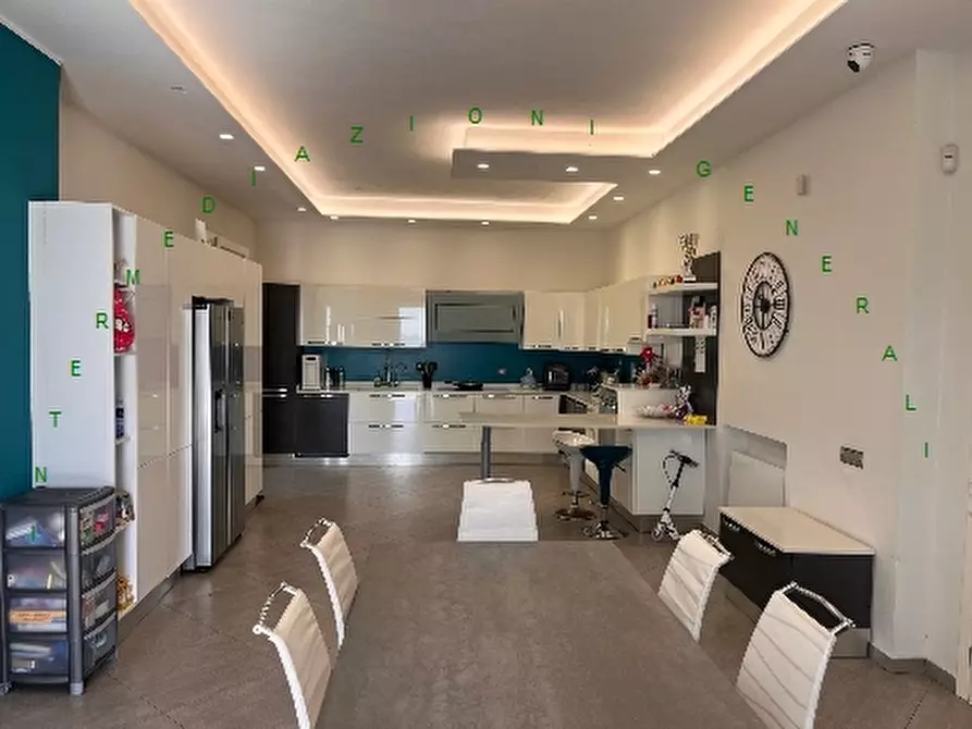 Immagine 10 di Villa in vendita  a Vicchio