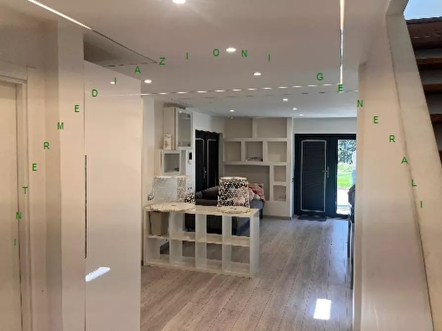 Immagine 19 di Villa in vendita  a Vicchio