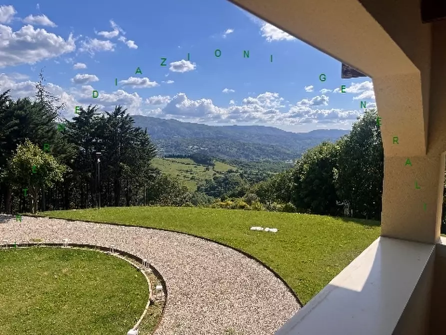 Immagine 22 di Villa in vendita  a Vicchio