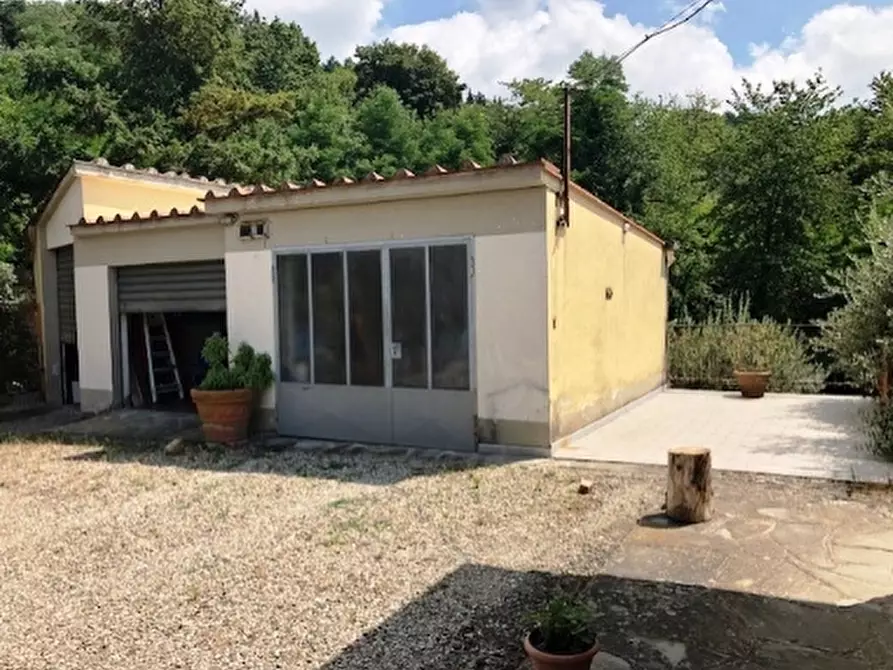Immagine 7 di Villa in vendita  a Scarperia E San Piero