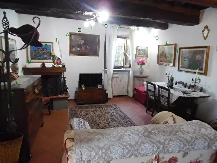 Immagine 2 di Villa in vendita  a Vicchio