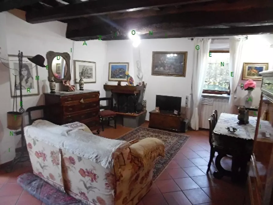 Immagine 4 di Villa in vendita  a Vicchio