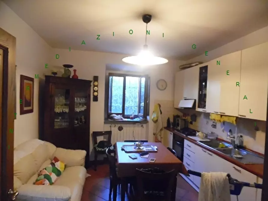 Immagine 5 di Villa in vendita  a Vicchio