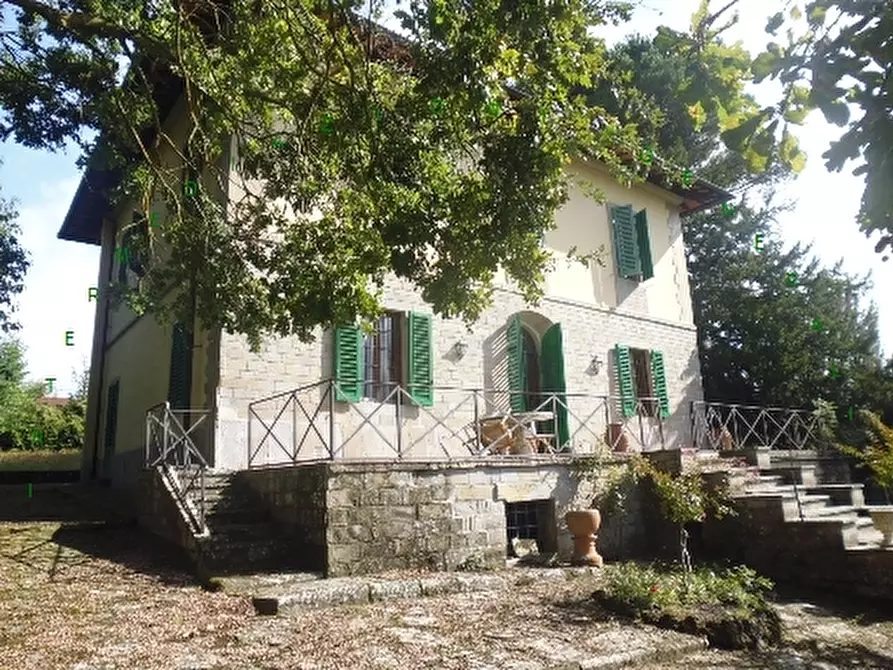 Immagine 2 di Villa in vendita  a Vicchio