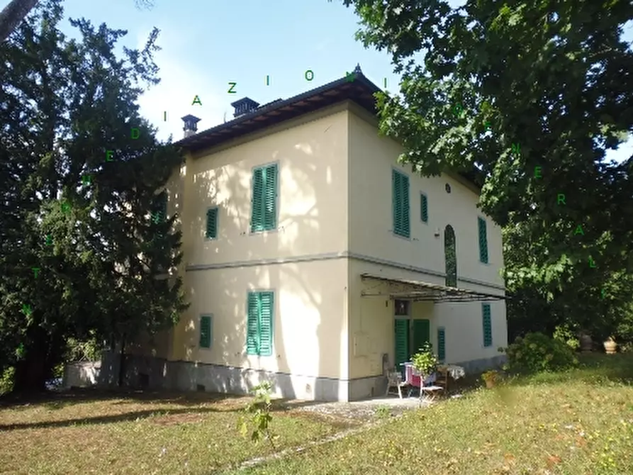 Immagine 3 di Villa in vendita  a Vicchio
