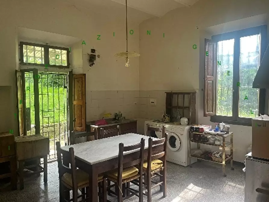 Immagine 12 di Villa in vendita  a Vicchio