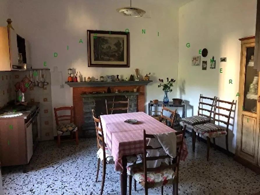 Immagine 3 di Villa in vendita  a Vicchio