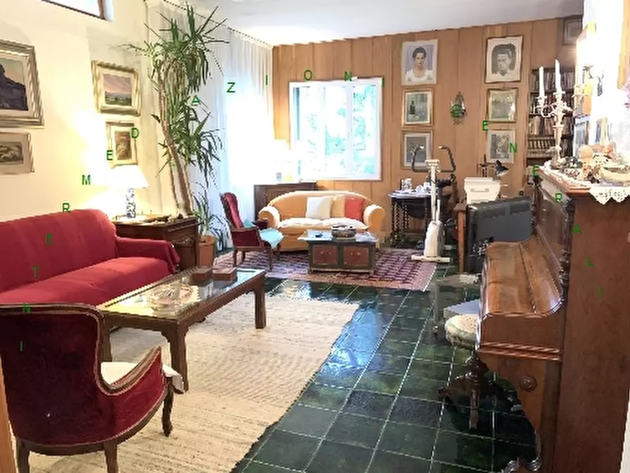 Immagine 2 di Villa in vendita  a Borgo San Lorenzo