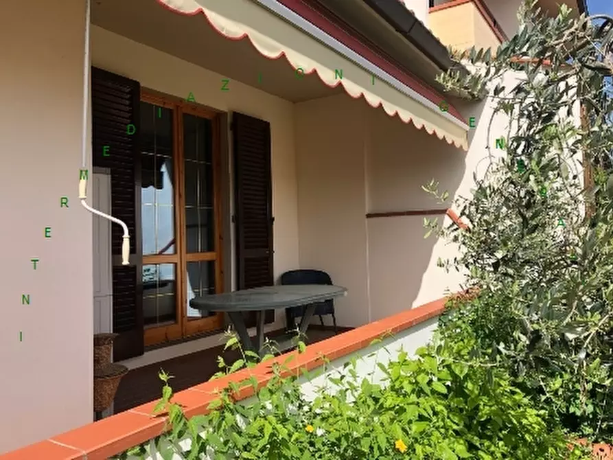 Immagine 6 di Villa in vendita  a Scarperia E San Piero