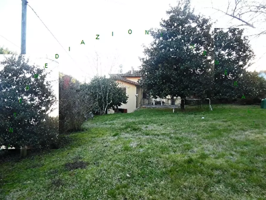 Immagine 1 di Villa in vendita  a Borgo San Lorenzo