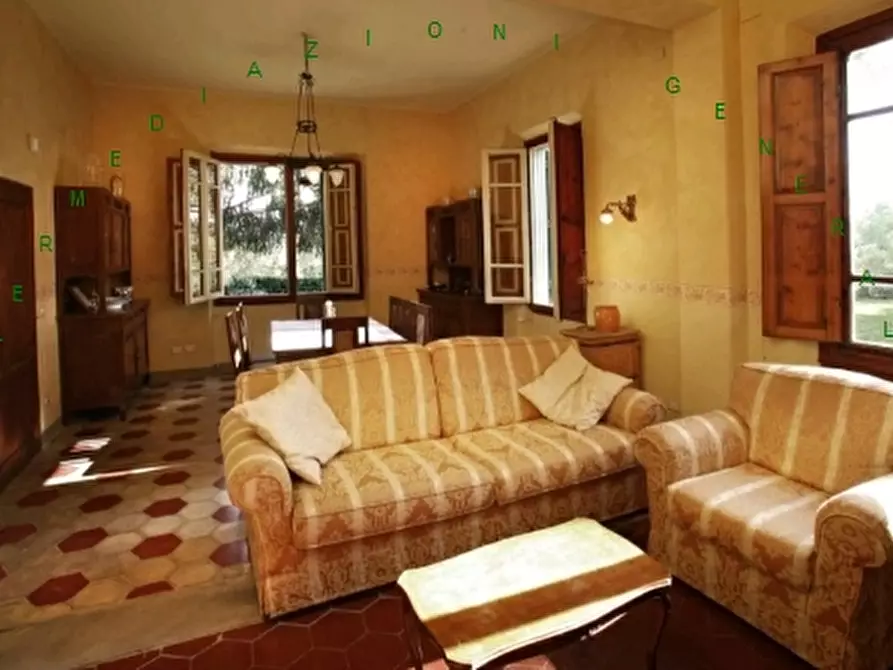Immagine 3 di Villa in vendita  a Borgo San Lorenzo