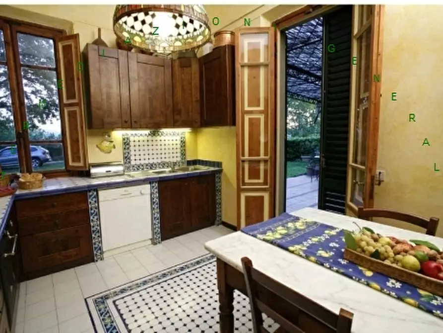 Immagine 4 di Villa in vendita  a Borgo San Lorenzo