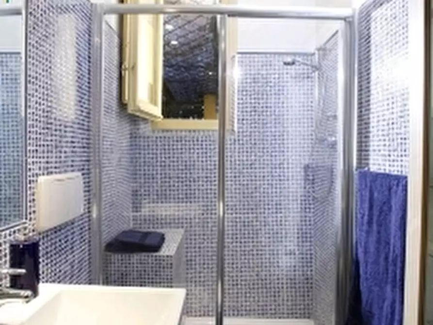 Immagine 9 di Villa in vendita  a Borgo San Lorenzo