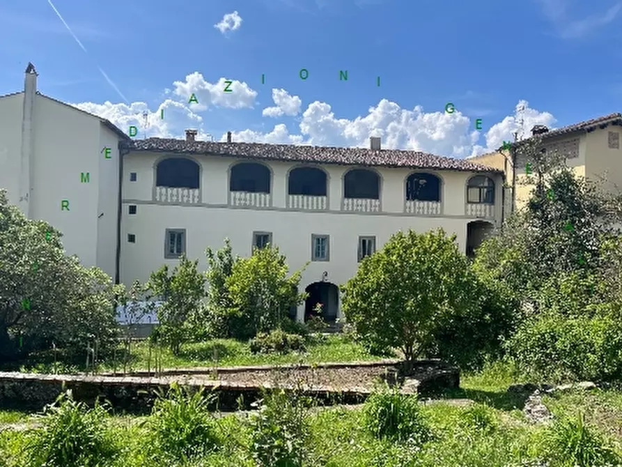 Immagine 4 di Villa in vendita  a Scarperia E San Piero