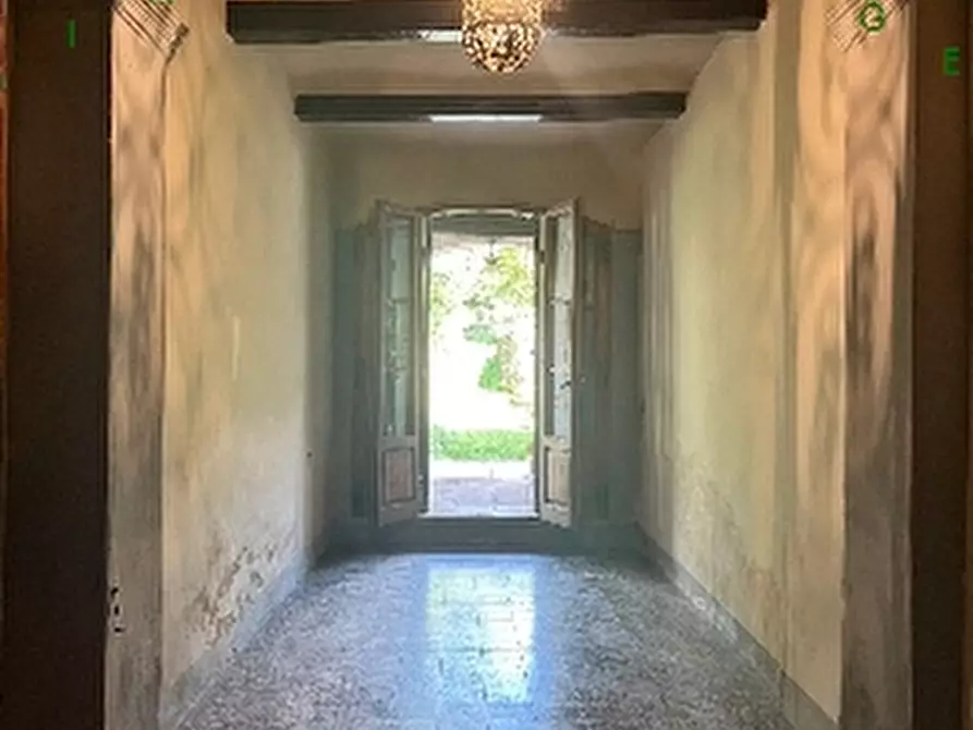 Immagine 9 di Villa in vendita  a Scarperia E San Piero
