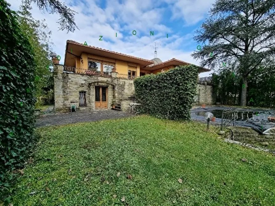 Immagine 2 di Villa in vendita  a Vicchio
