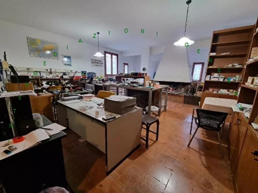 Immagine 14 di Villa in vendita  a Vicchio