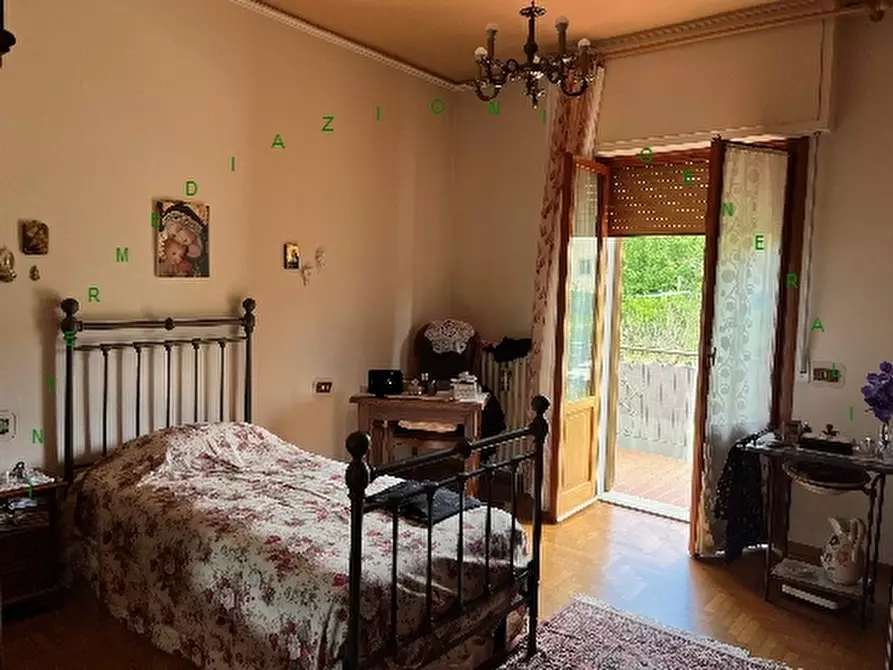 Immagine 8 di Villa in vendita  a Vicchio