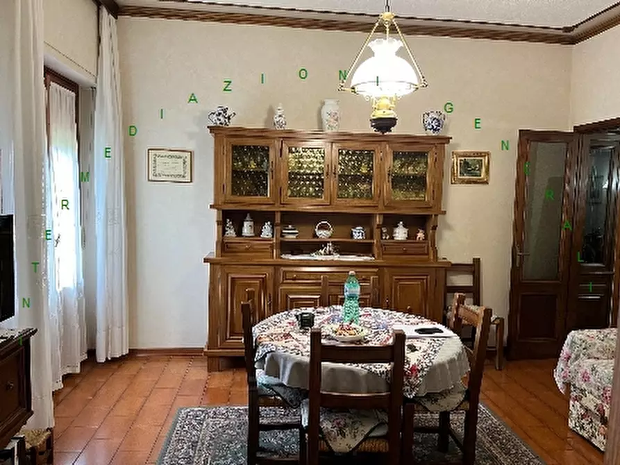 Immagine 10 di Villa in vendita  a Vicchio