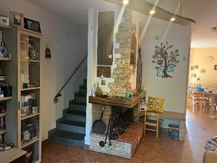 Immagine 3 di Villa in vendita  a Dicomano