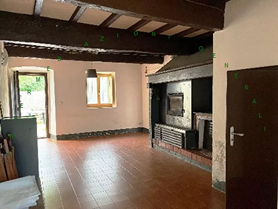 Immagine 1 di Villa in vendita  a Vicchio