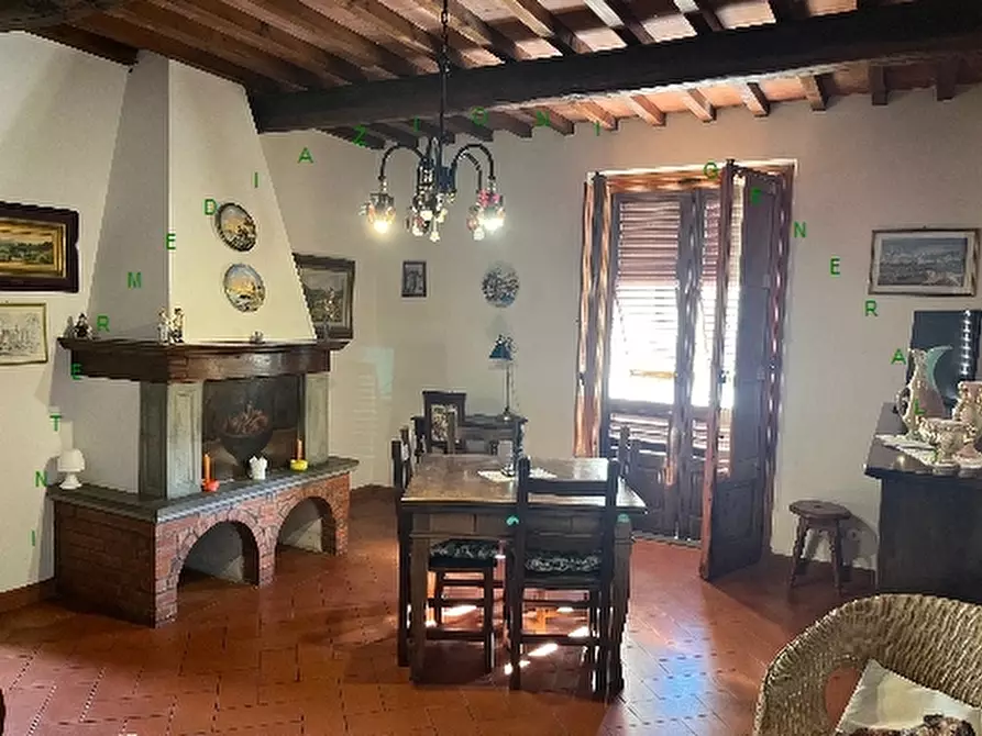 Immagine 1 di Villa in vendita  a Dicomano