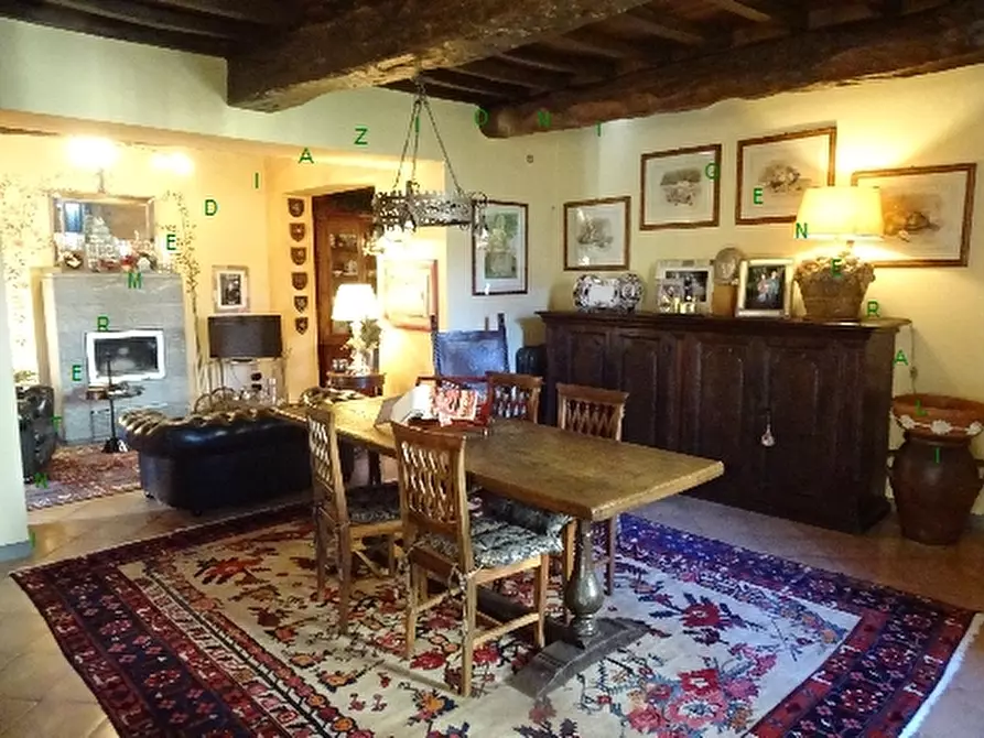 Immagine 1 di Villa in vendita  a Barberino Di Mugello