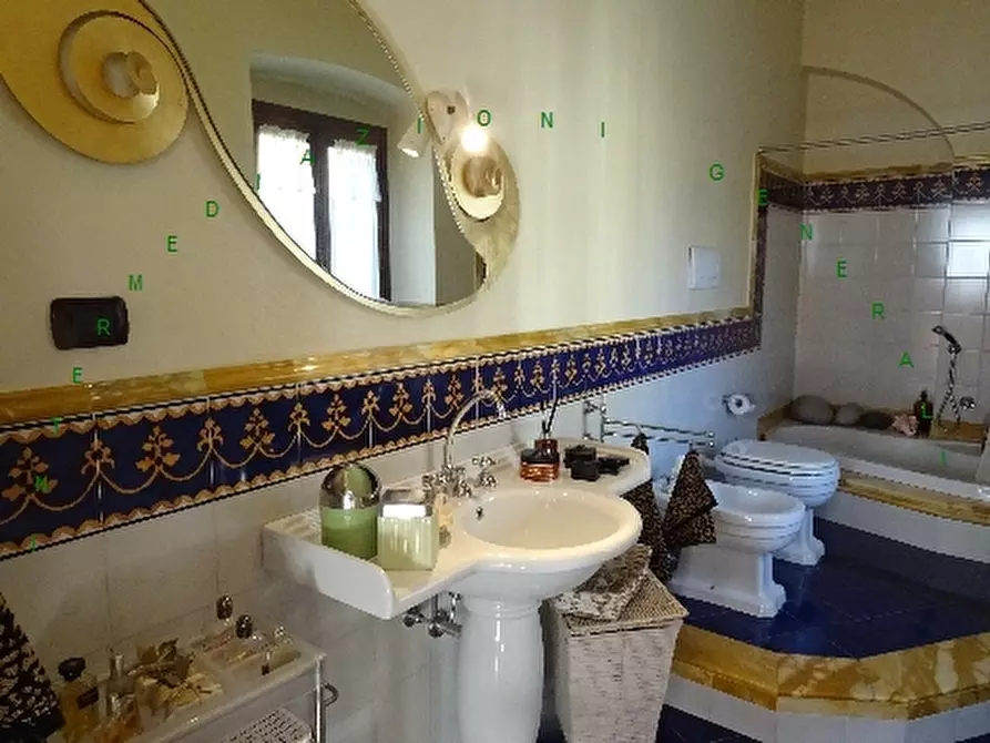 Immagine 20 di Villa in vendita  a Barberino Di Mugello