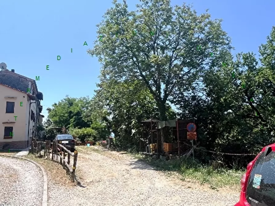 Immagine 4 di Villa in vendita  a Scarperia E San Piero