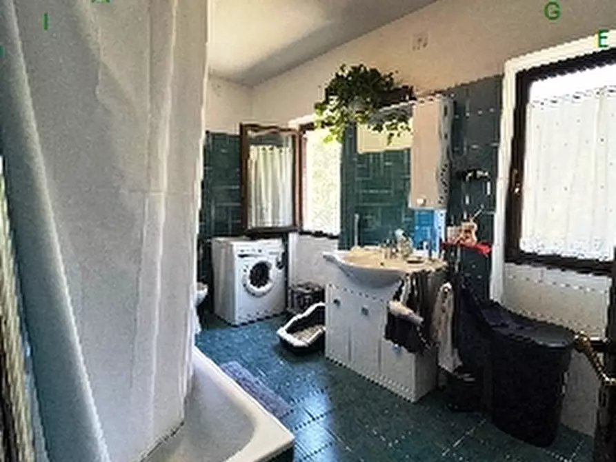 Immagine 13 di Villa in vendita  a Scarperia E San Piero