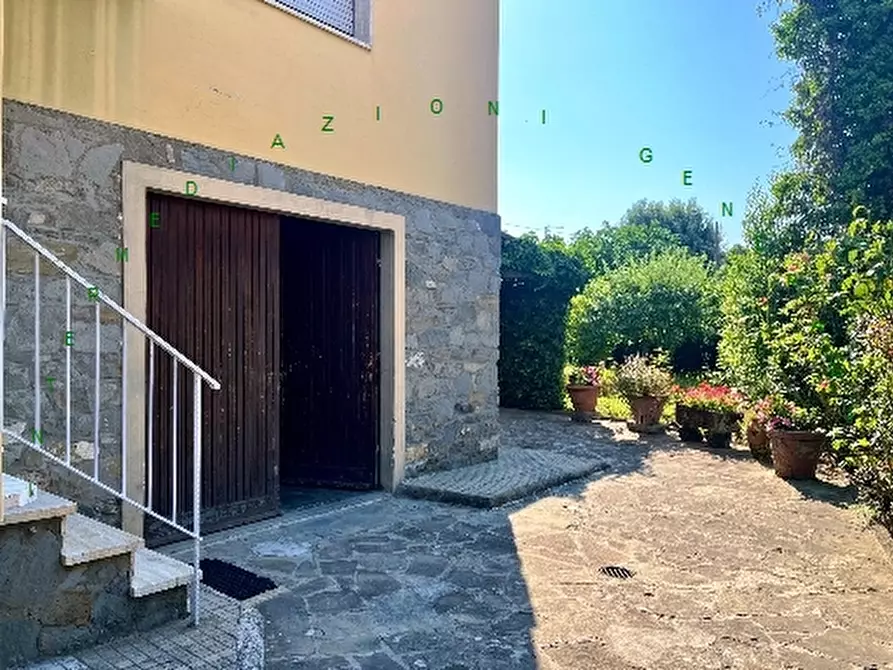 Immagine 6 di Villa in vendita  a Scarperia E San Piero