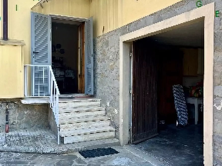 Immagine 7 di Villa in vendita  a Scarperia E San Piero