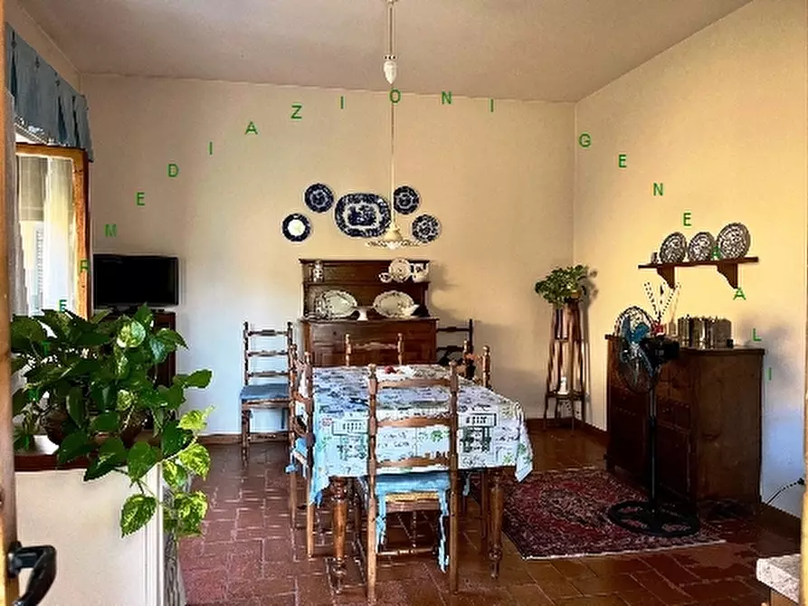 Immagine 9 di Villa in vendita  a Scarperia E San Piero